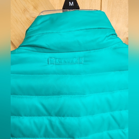 EDDIE BAUER Packable Puff Jacket, Size Medium - Picture 8 of 11